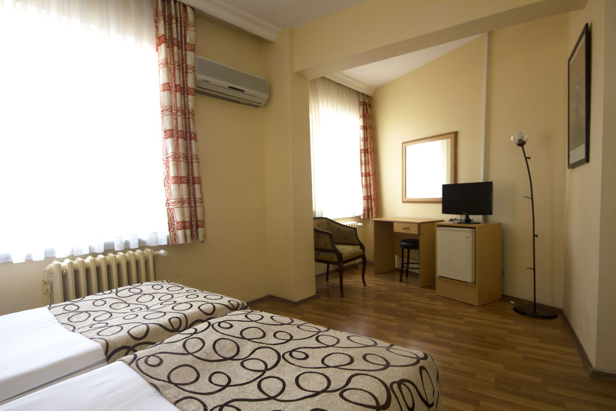 אודיירן Acikgoz Hotel מראה חיצוני תמונה